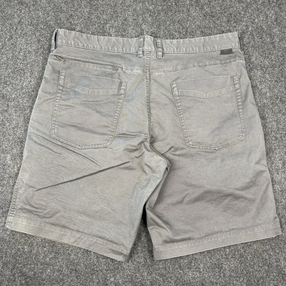 The North Face Mens Gray Chino Shorts Size 38 Flat Front Outdoor Hiking Casual